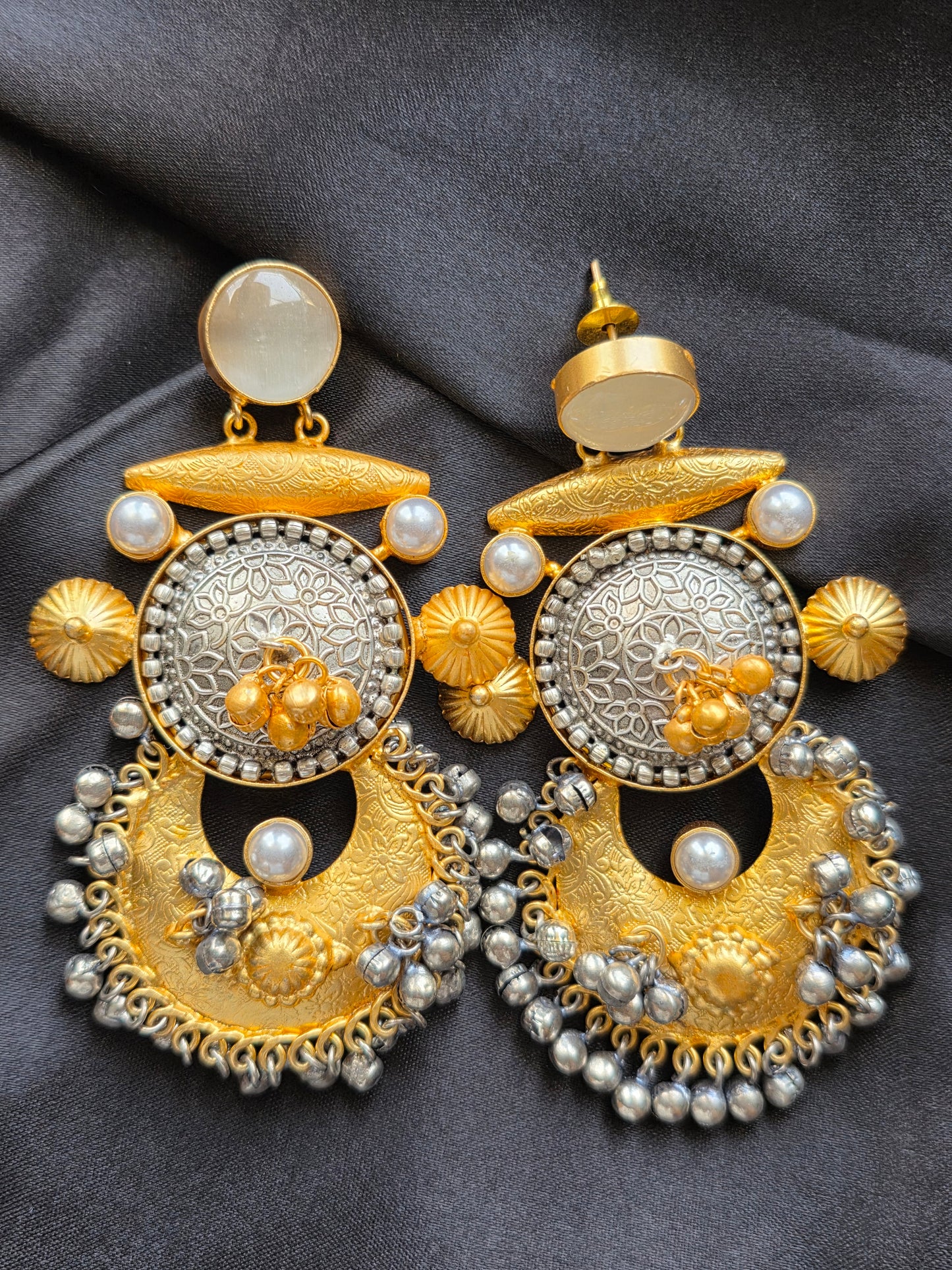 Aarunya Dual-Tone Statement Chandbalis