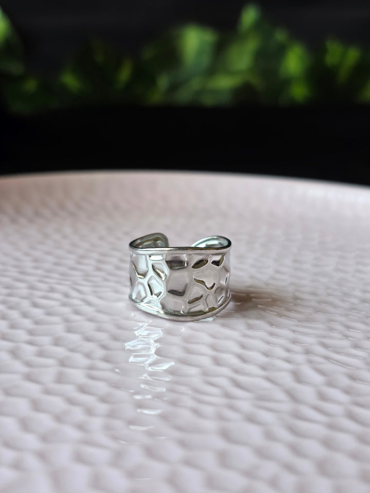 Thalen Mist Ring