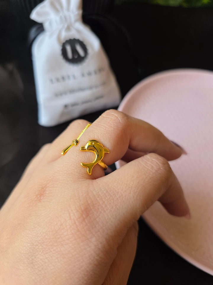 Delyra Ring