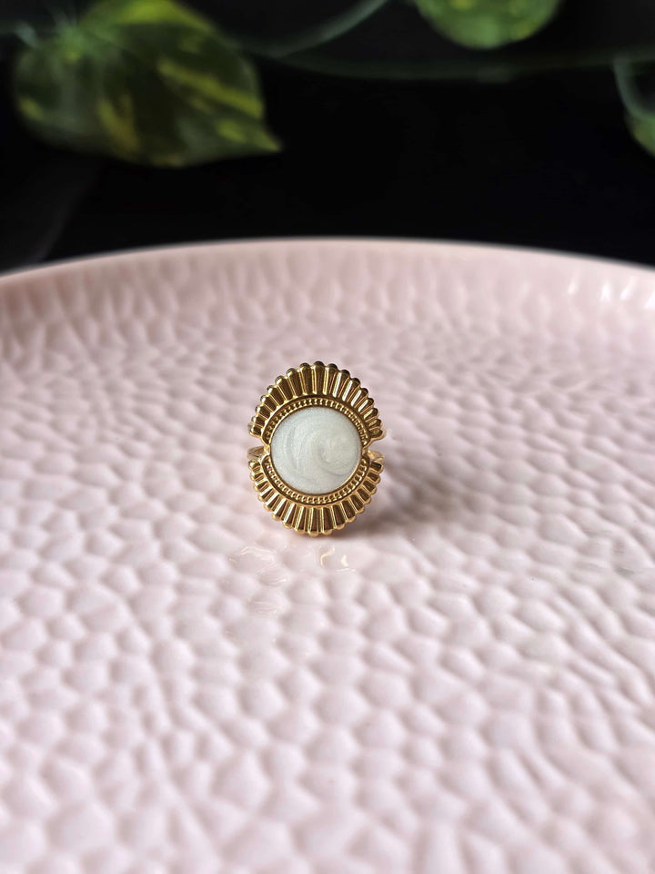 Corvella Radiant Ring