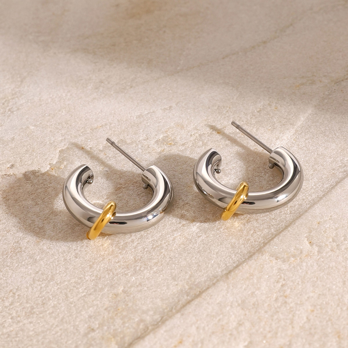 Syra Loop Earrings