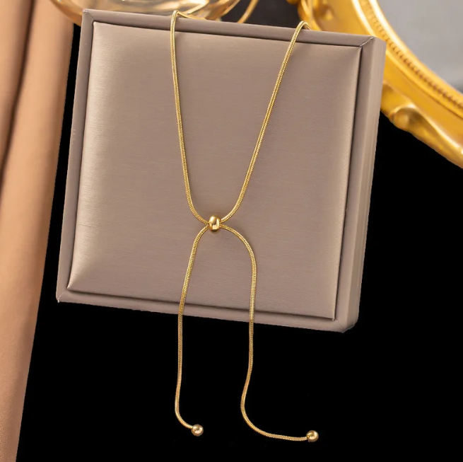 Solvaris Necklace