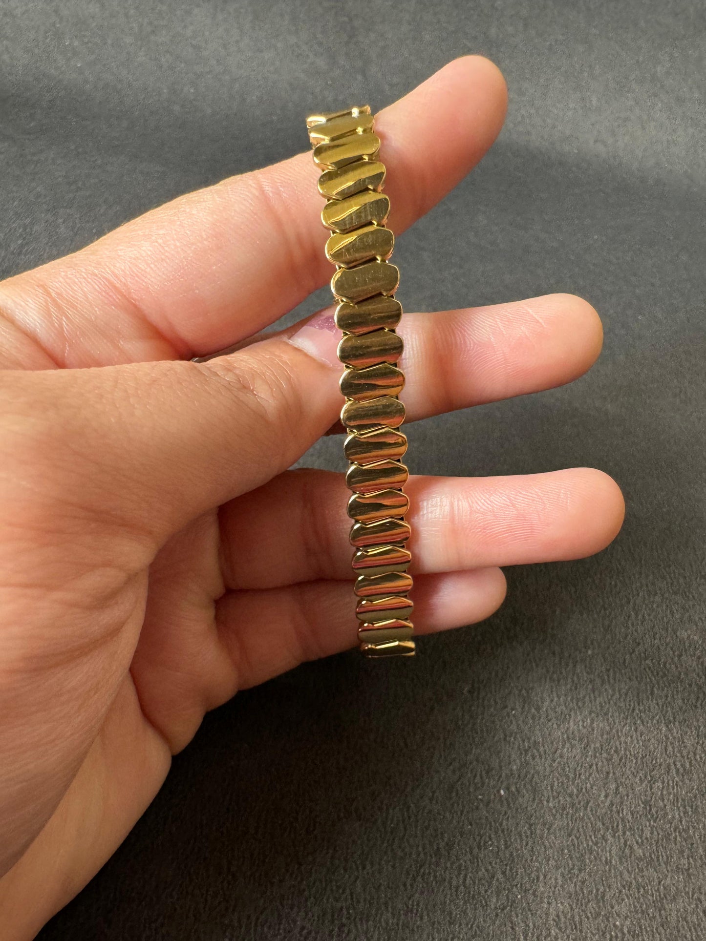 Ethereal Luxe Bracelet - Wavy Cascade