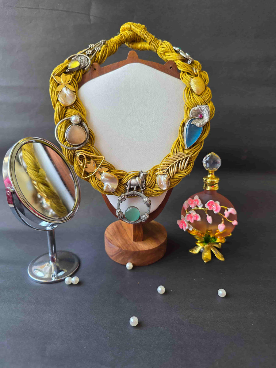 Vanya Paat Necklace