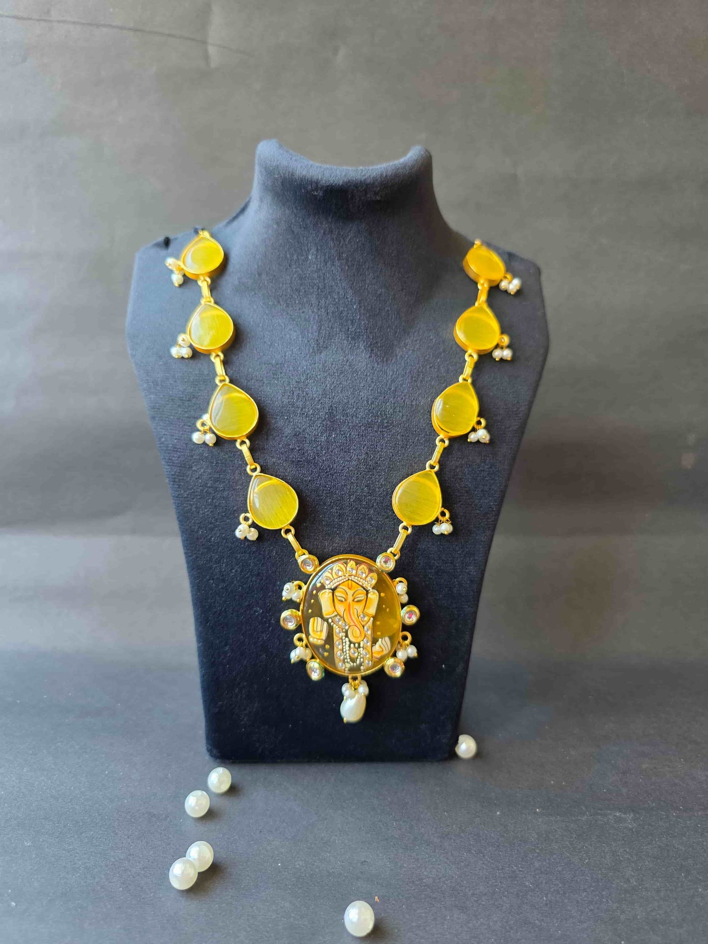 Morya Necklace Set