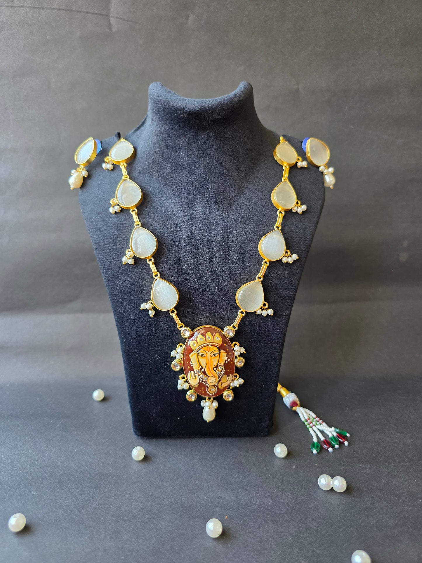 Morya Necklace Set