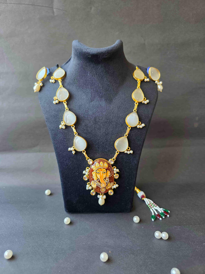 Morya Necklace Set