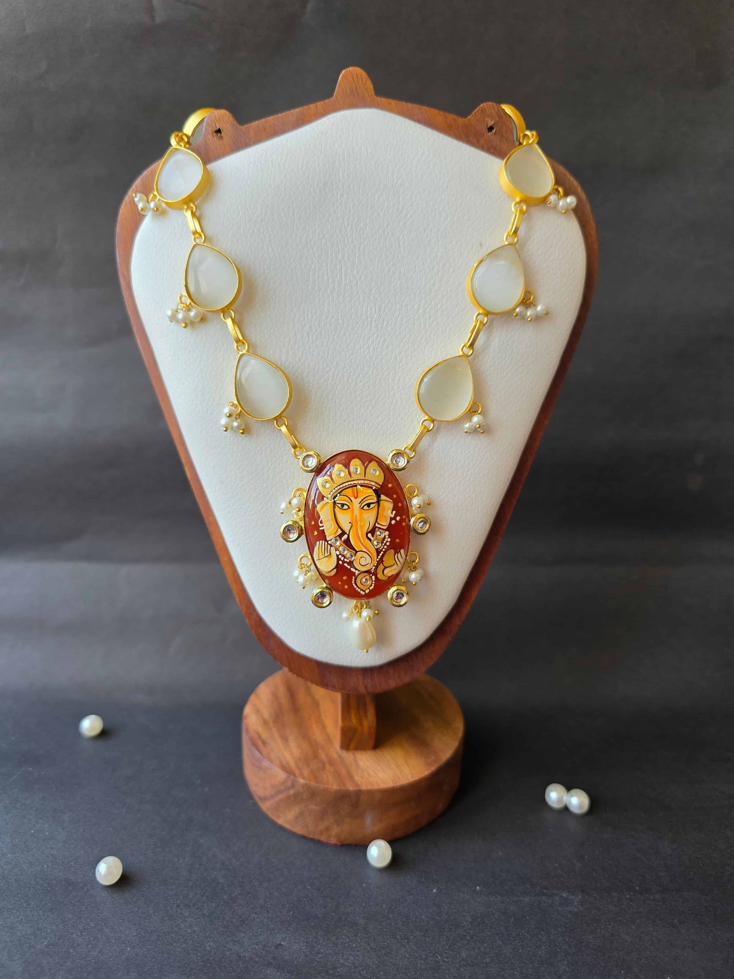 Morya Necklace Set