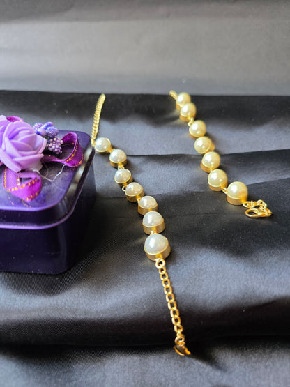 Samaira Pearl Bracelet