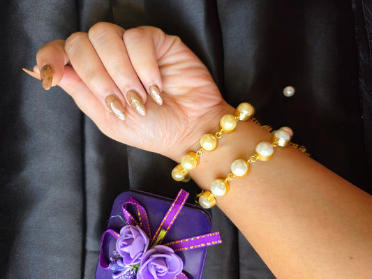 Samaira Pearl Bracelet