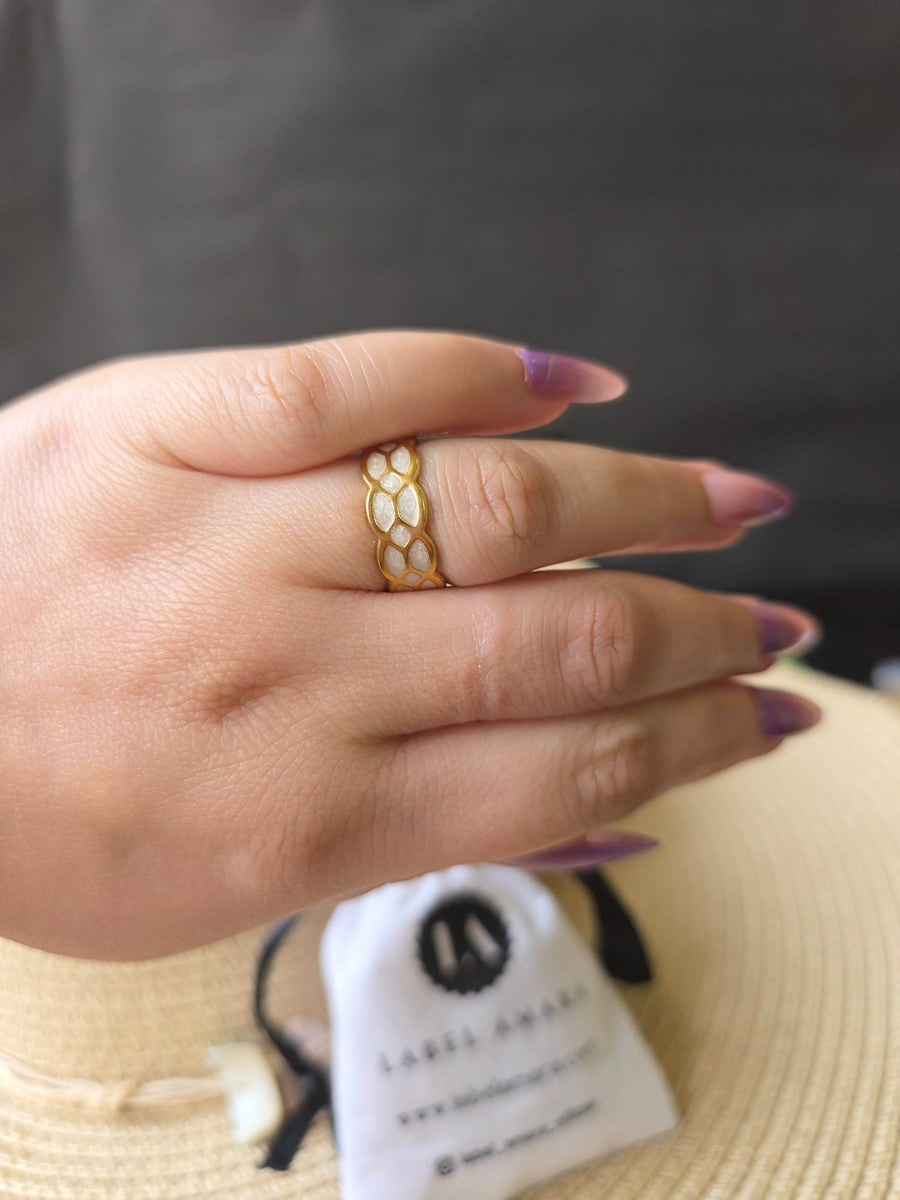 Serenil Crest Ring
