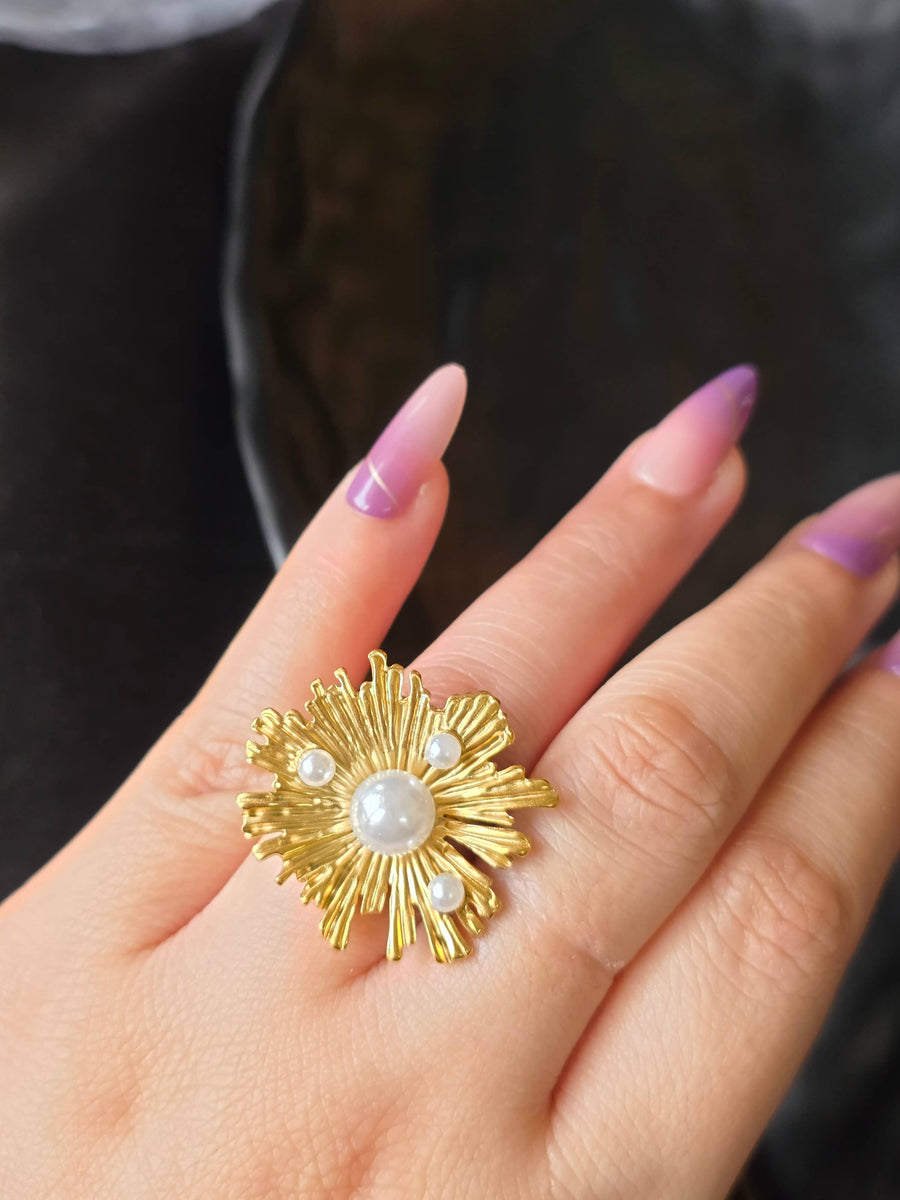 Aurisca Ring