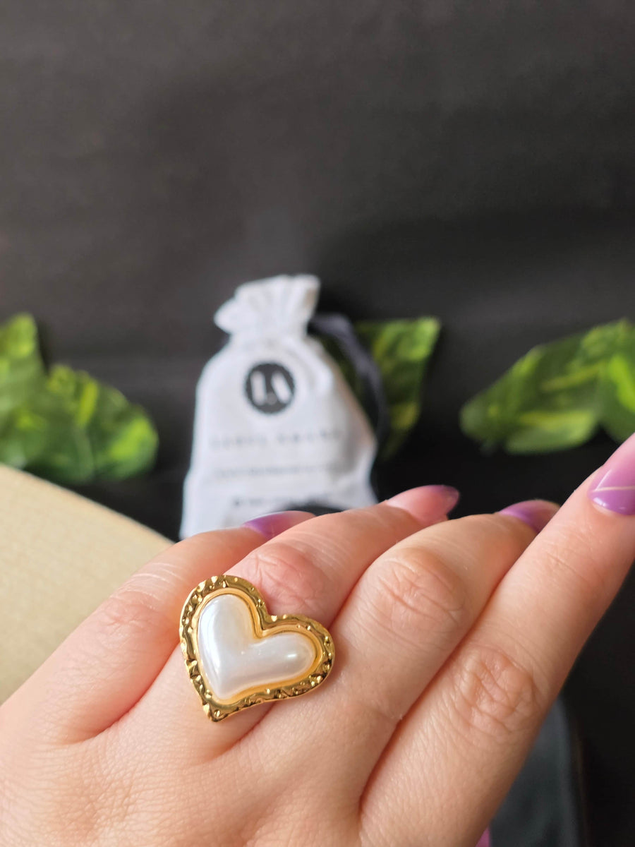 Belle Amoura Ring