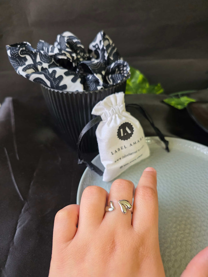 Amora Twin Heart Ring