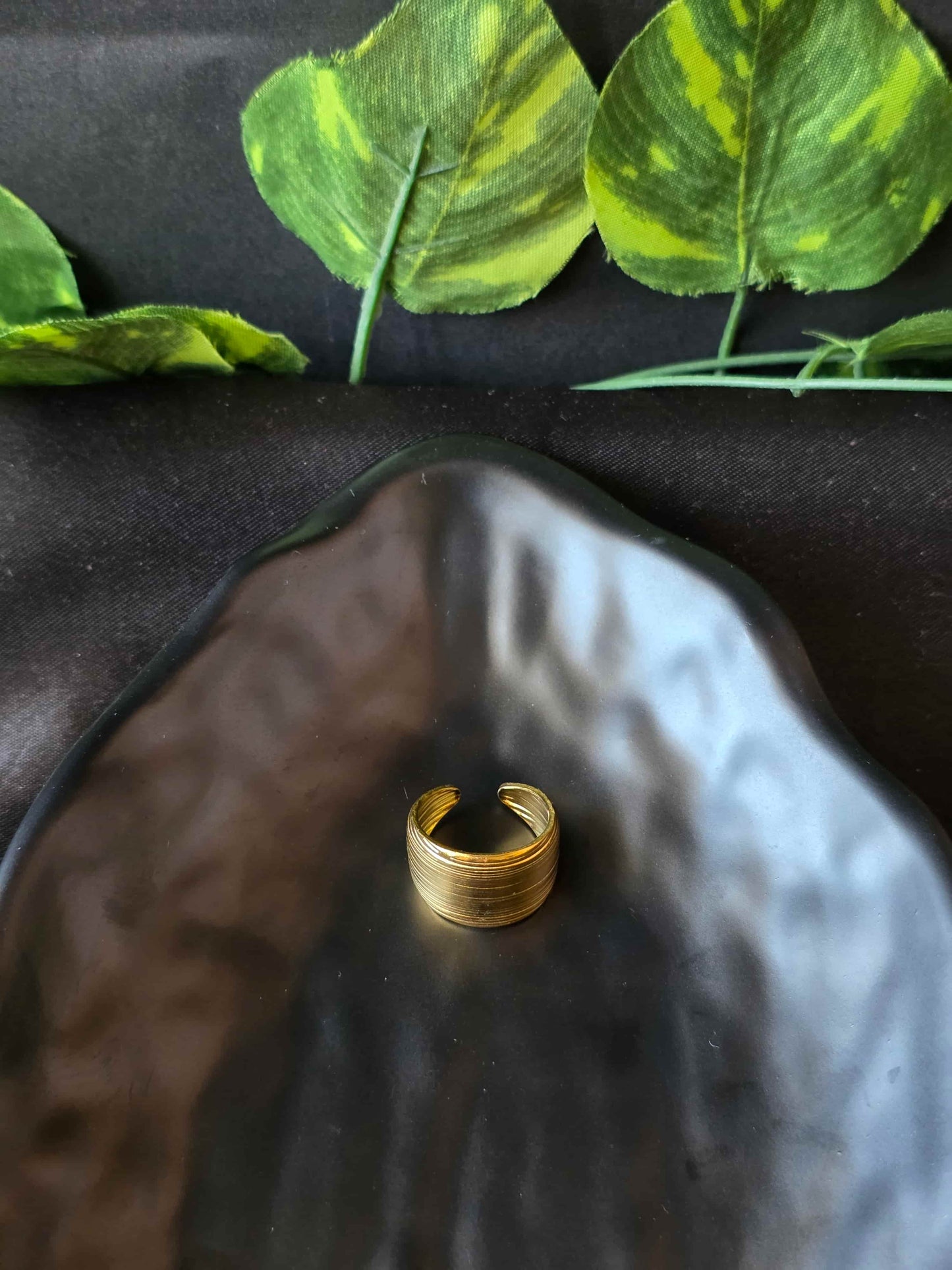 Vareen Gold Ring