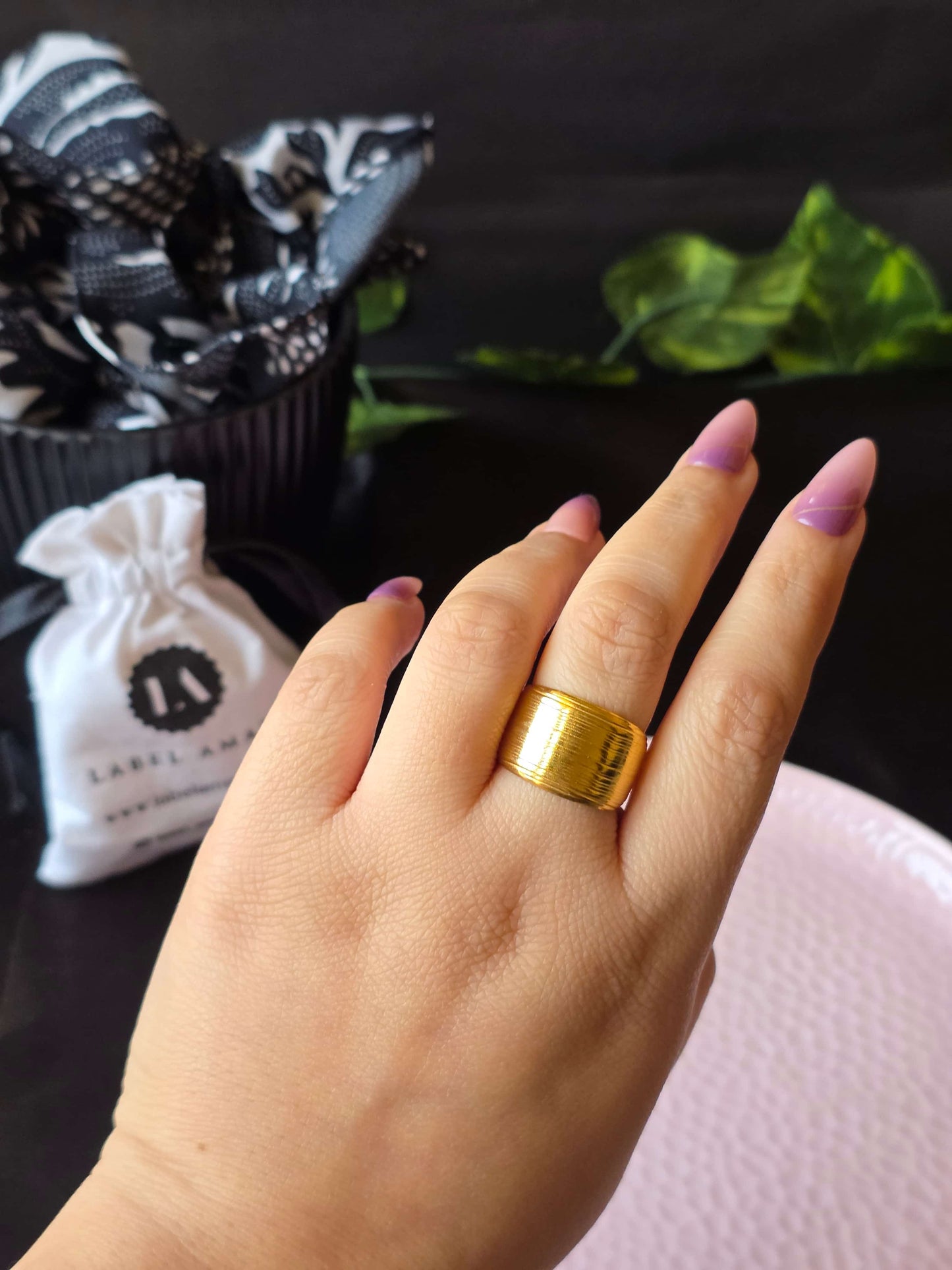 Vareen Gold Ring