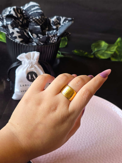 Vareen Gold Ring