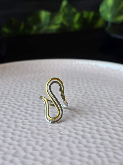Avenya Loop Ring