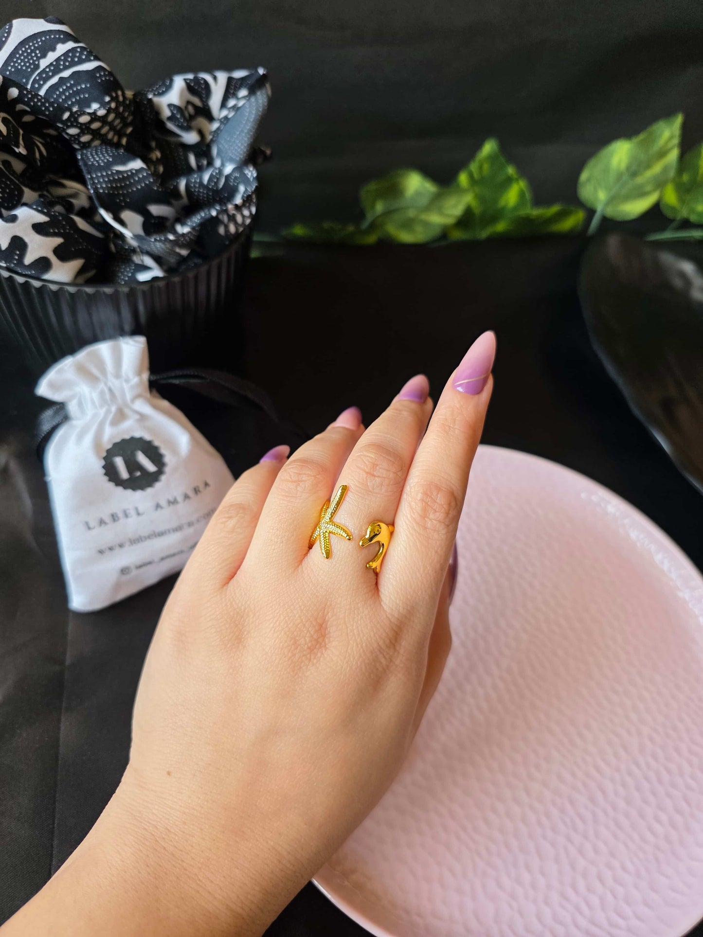 Delyra Ring