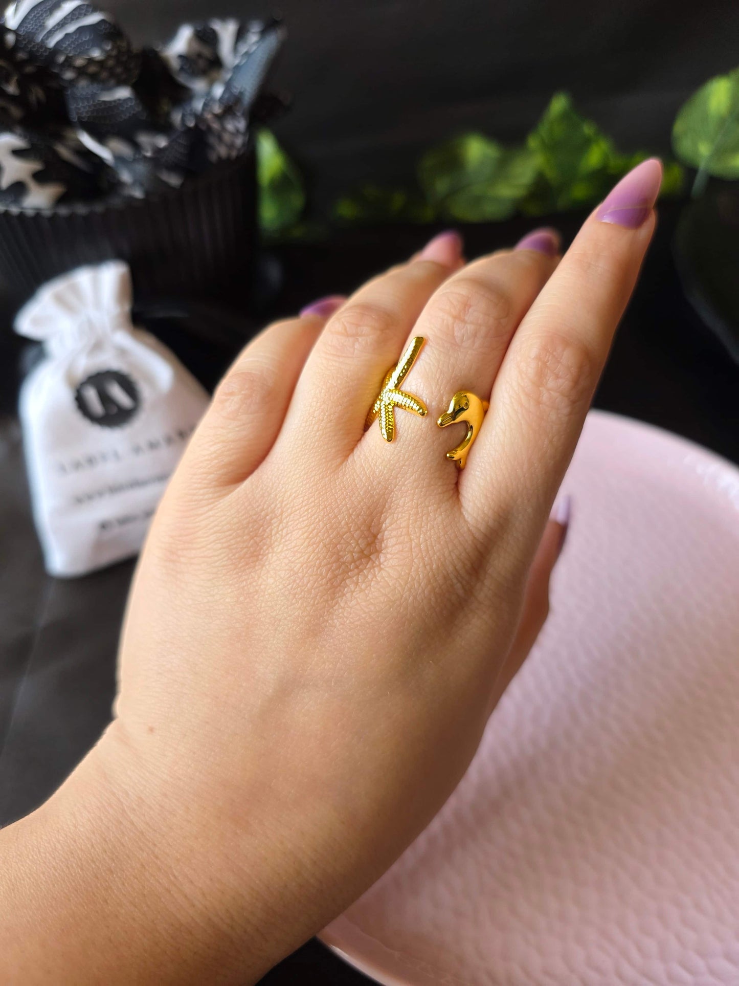 Delyra Ring