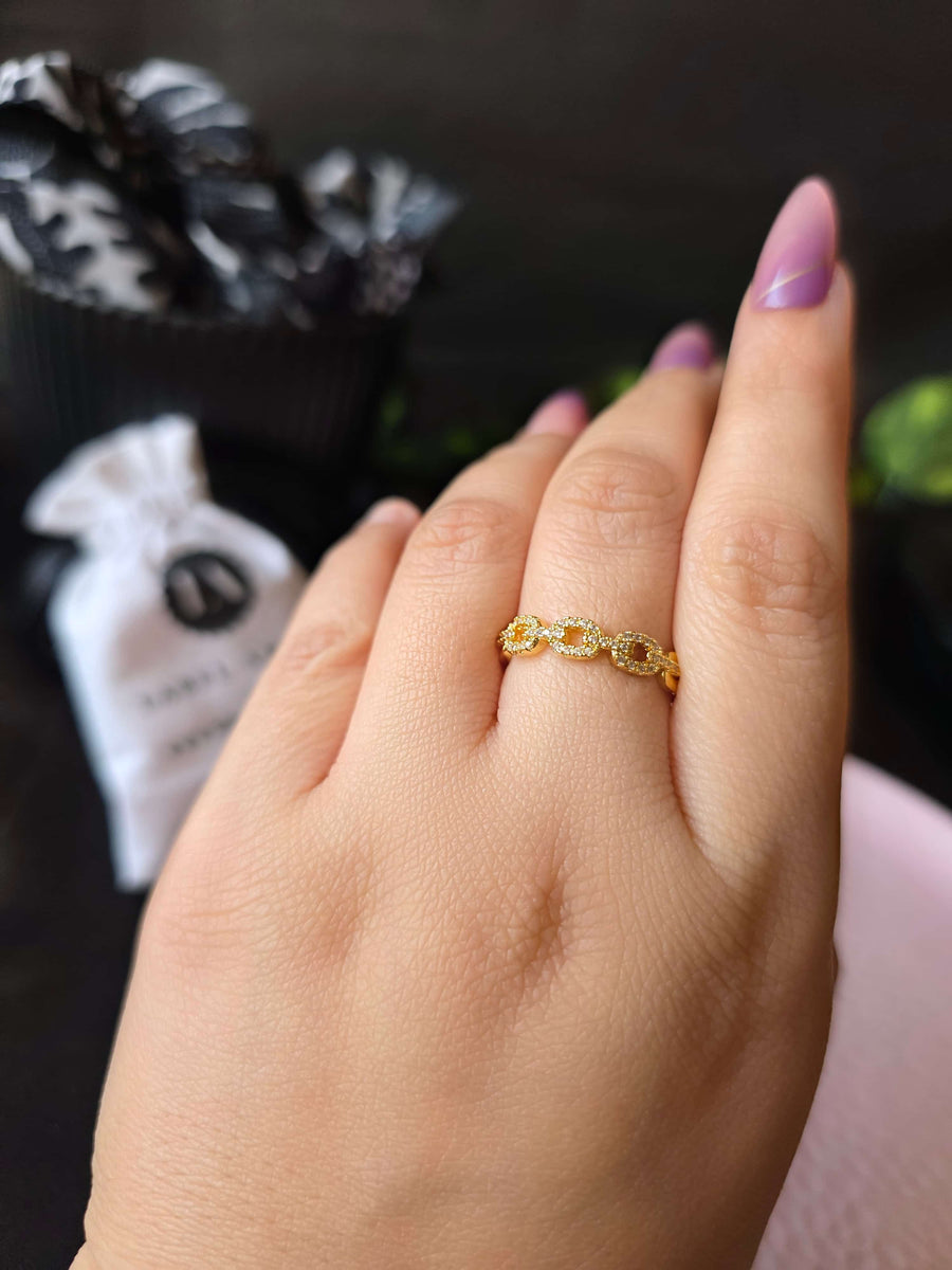 Varelle Glint Ring