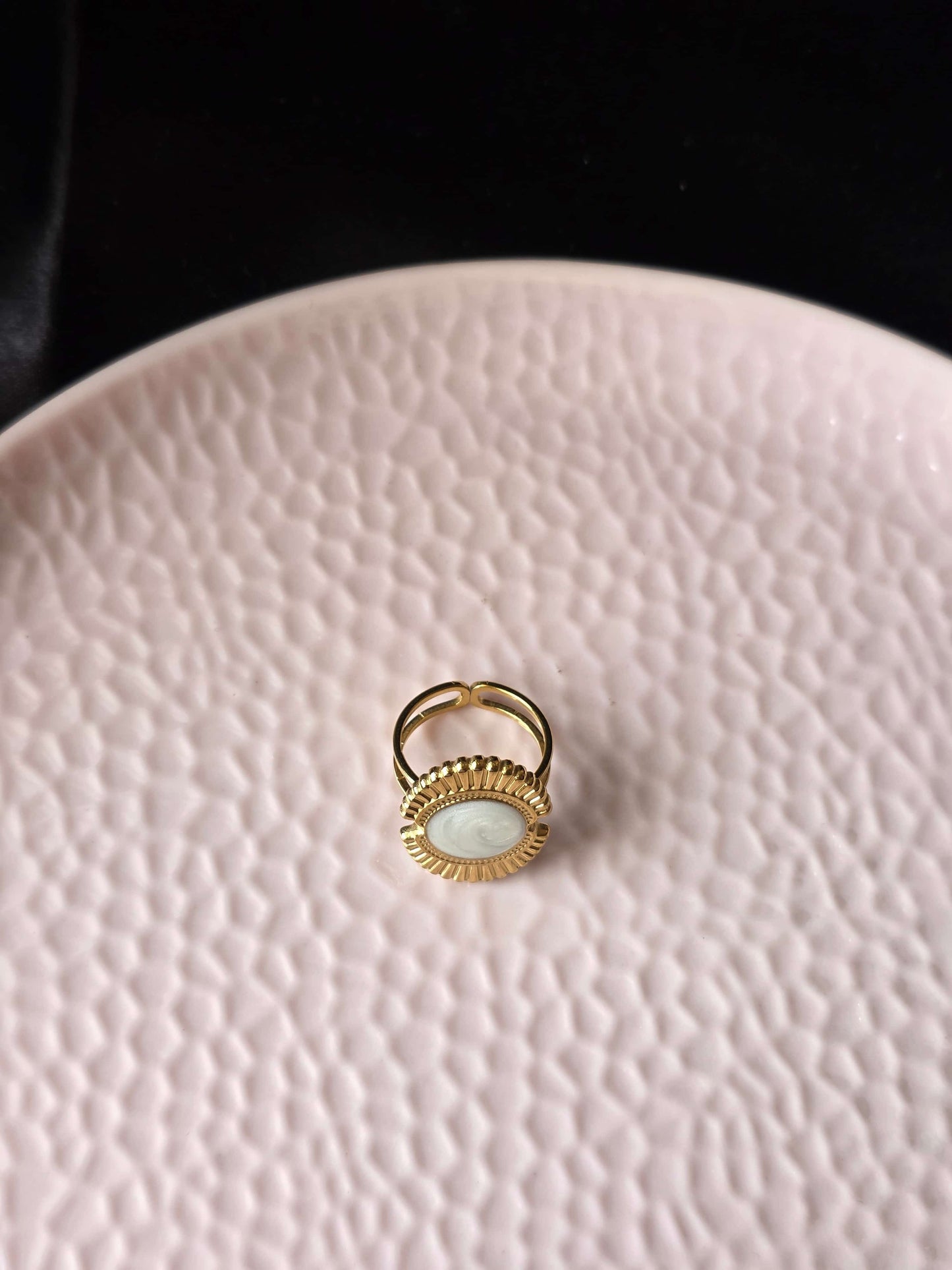 Corvella Radiant Ring