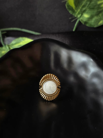 Corvella Radiant Ring