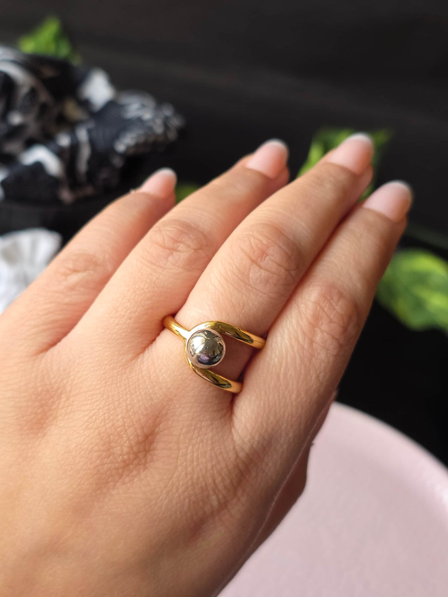 Noira Axis Ring