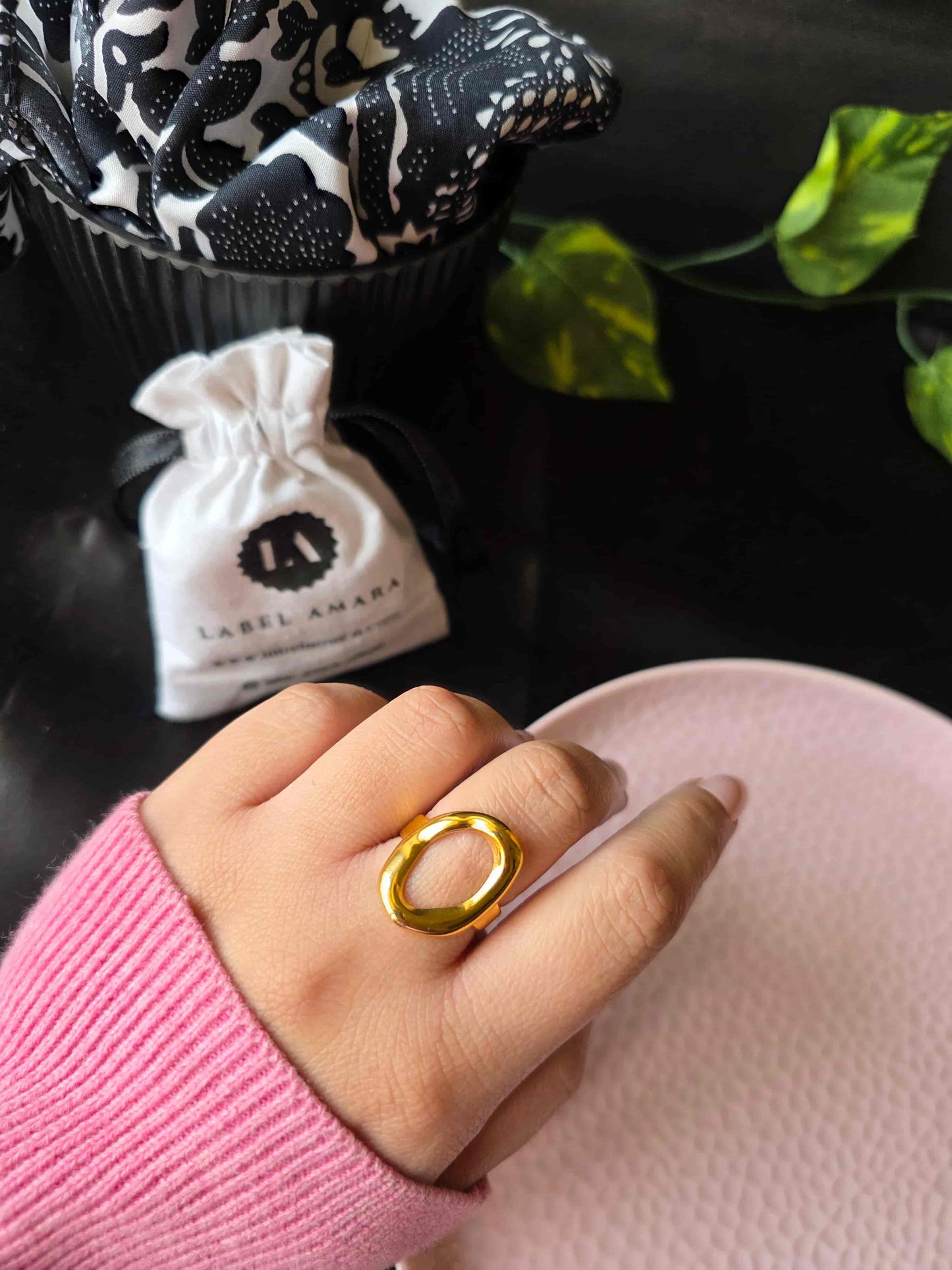 Alira Loop Ring