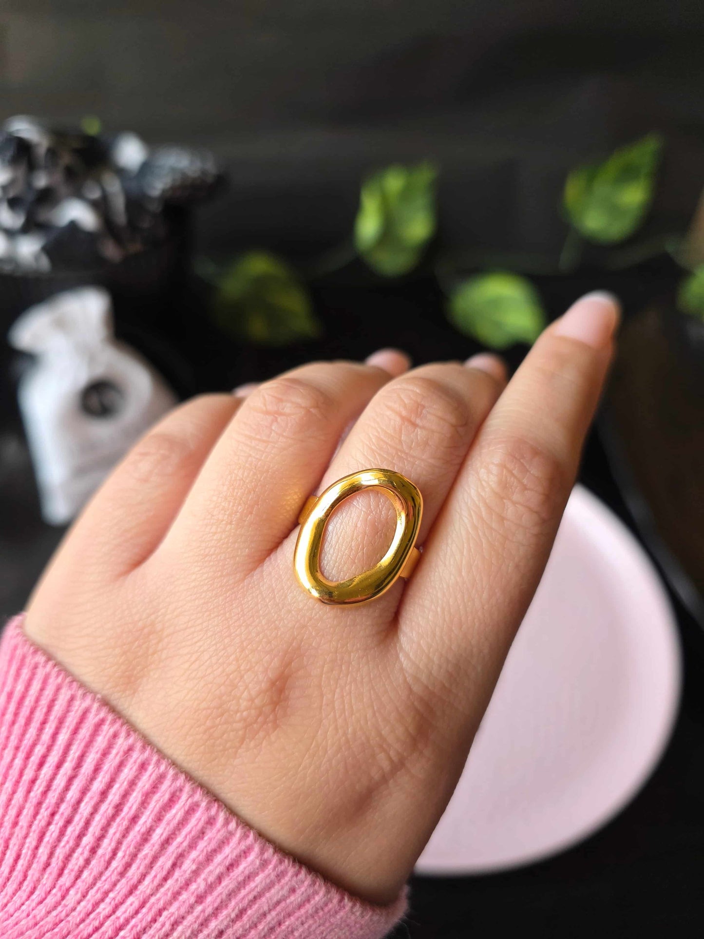 Alira Loop Ring