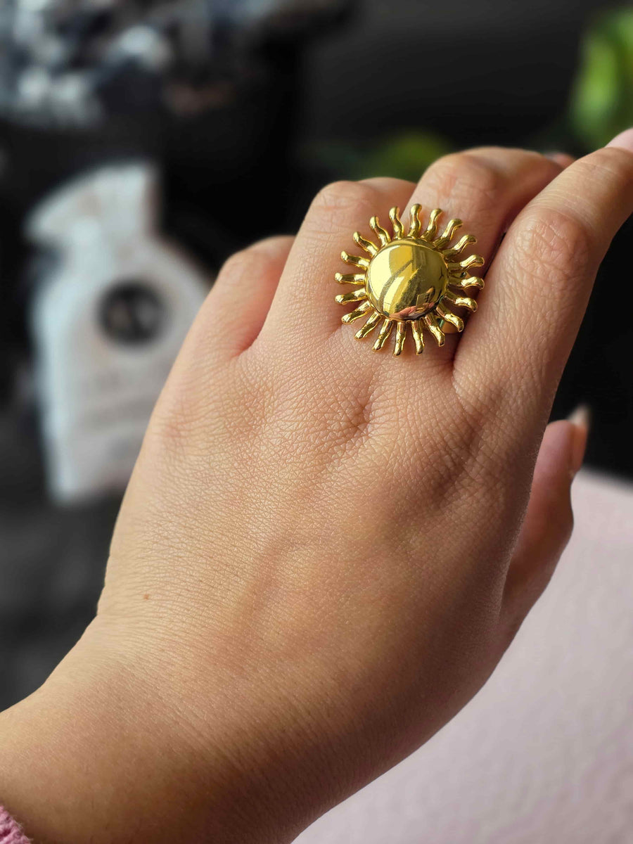 Elaris Dawn Ring