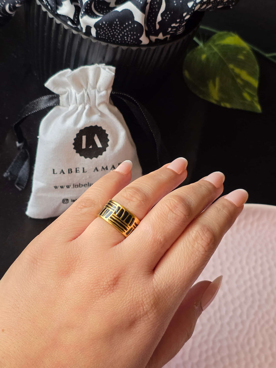 Zerith Noir Ring