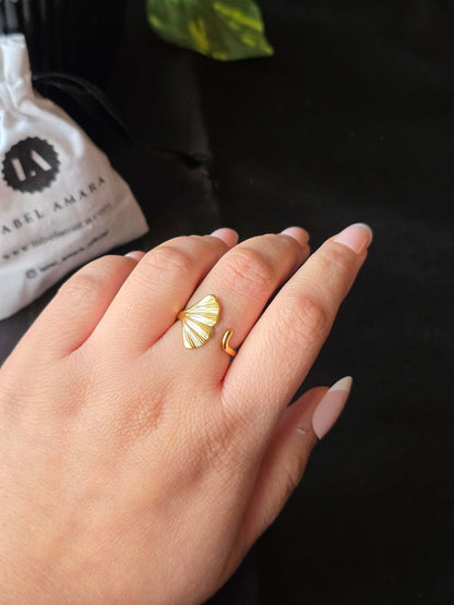 Auren Leaf Ring