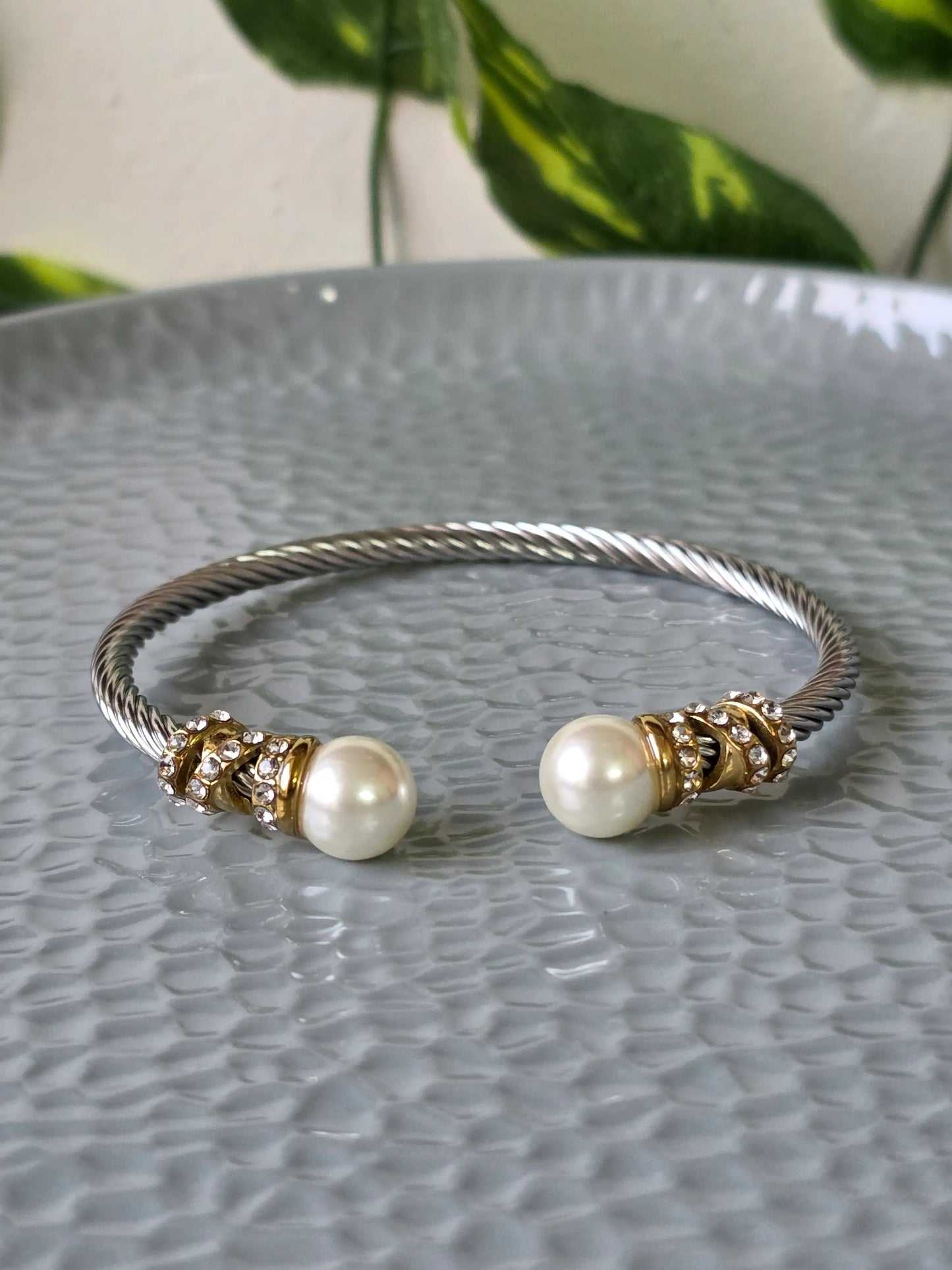 Chandrika Pearl Cuff