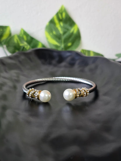 Chandrika Pearl Cuff