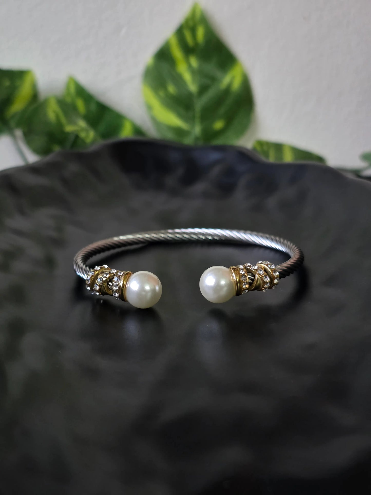 Chandrika Pearl Cuff
