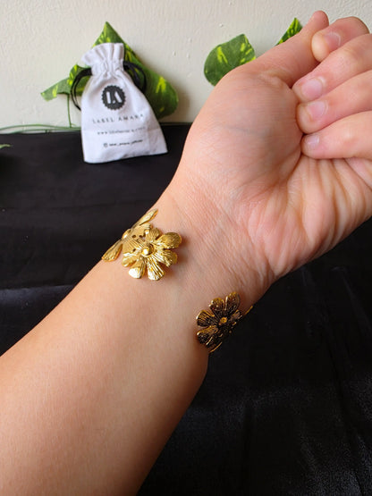Petal Muse Bangle