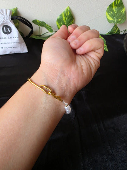 Alma Pearl Bracelet