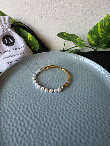Alma Pearl Bracelet