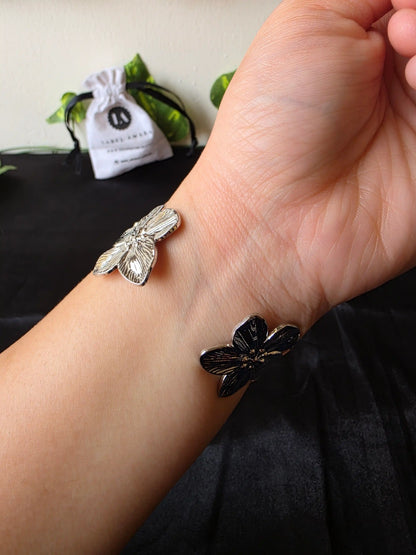 Petal Muse Bangle