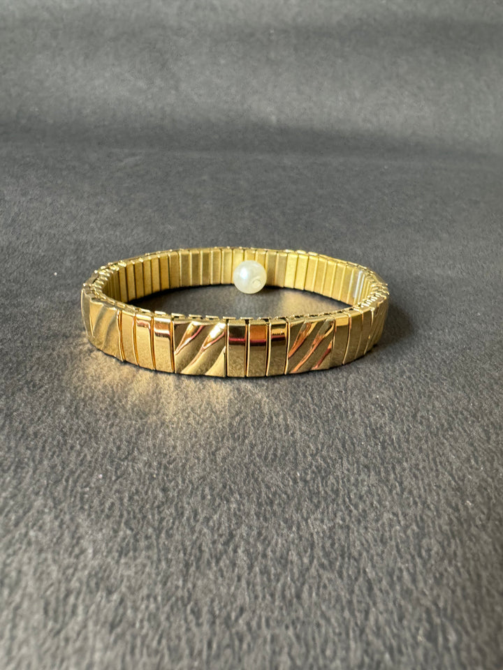 Ethereal Luxe Bracelet - Rising Slant Squary