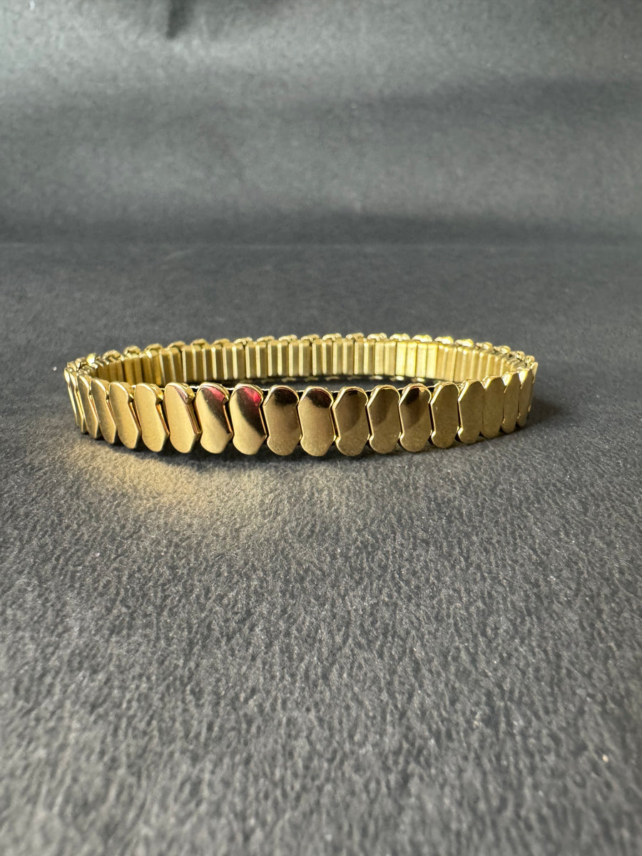 Ethereal Luxe Bracelet - Wavy Cascade