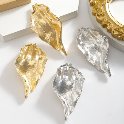 Solviane Leaf Earrings