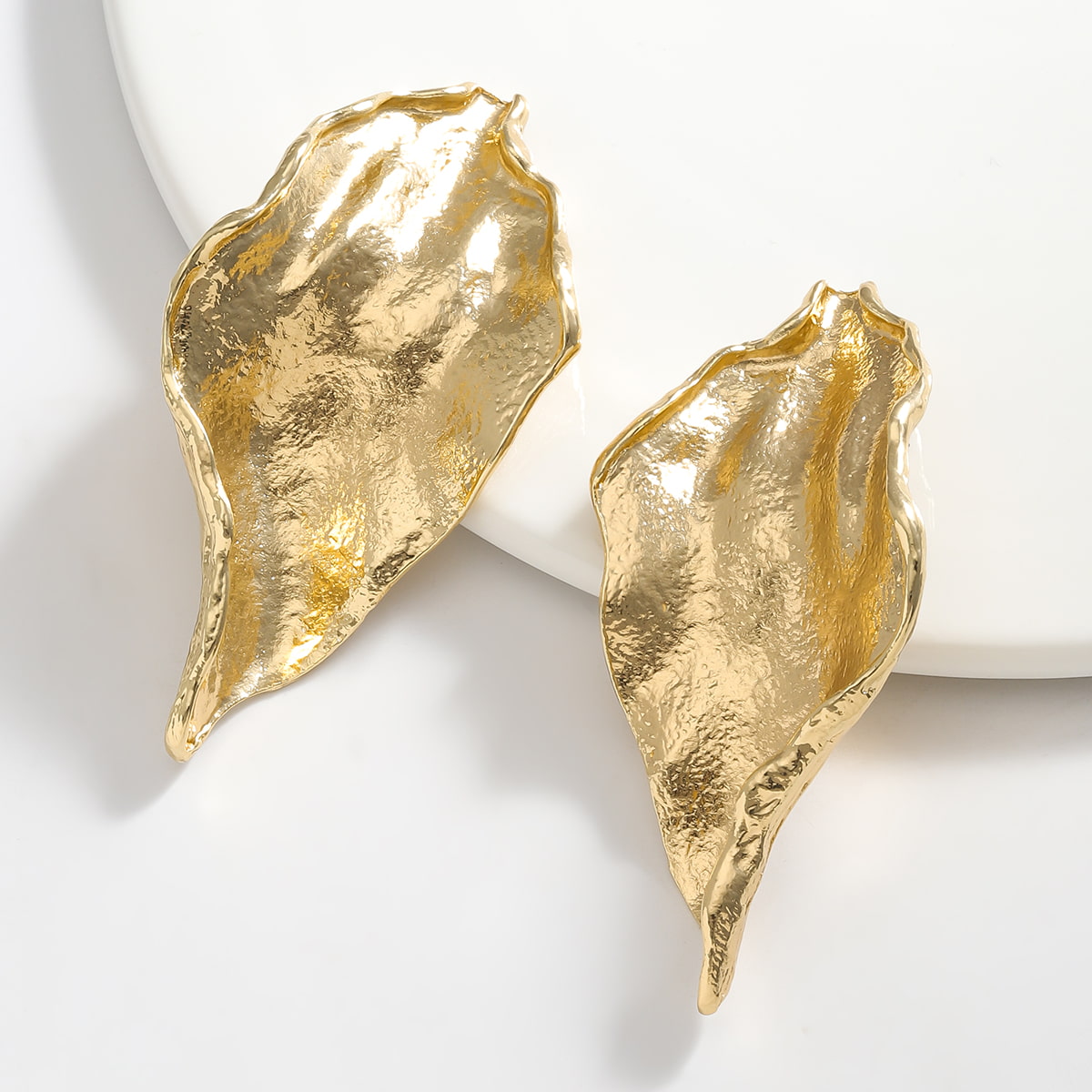 Solviane Leaf Earrings