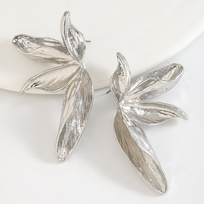 Elorine Veil Stud Earrings