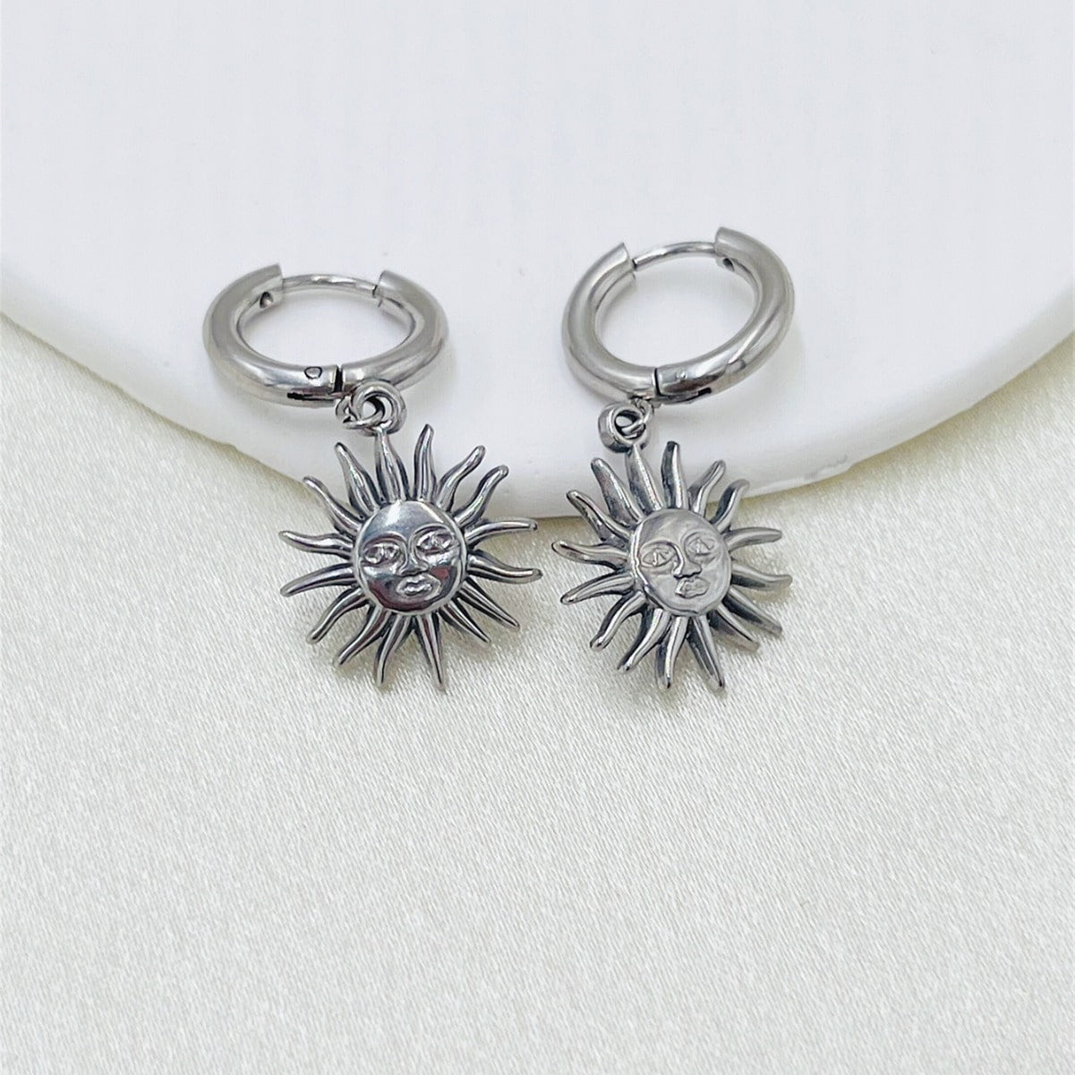 Helvyn Earrings