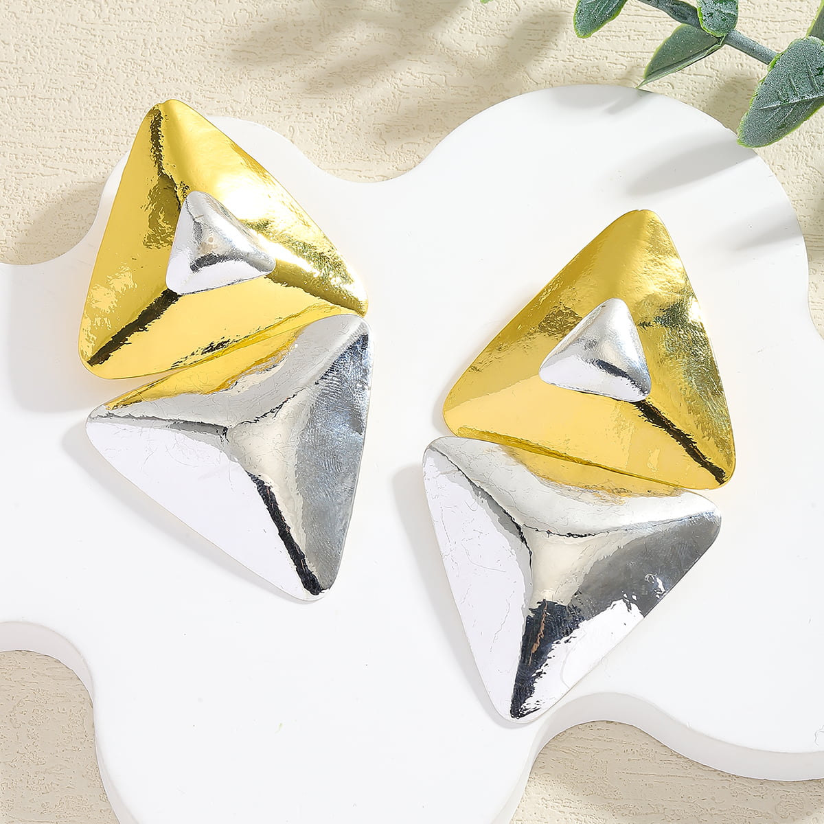 Cyra Vectra Earrings