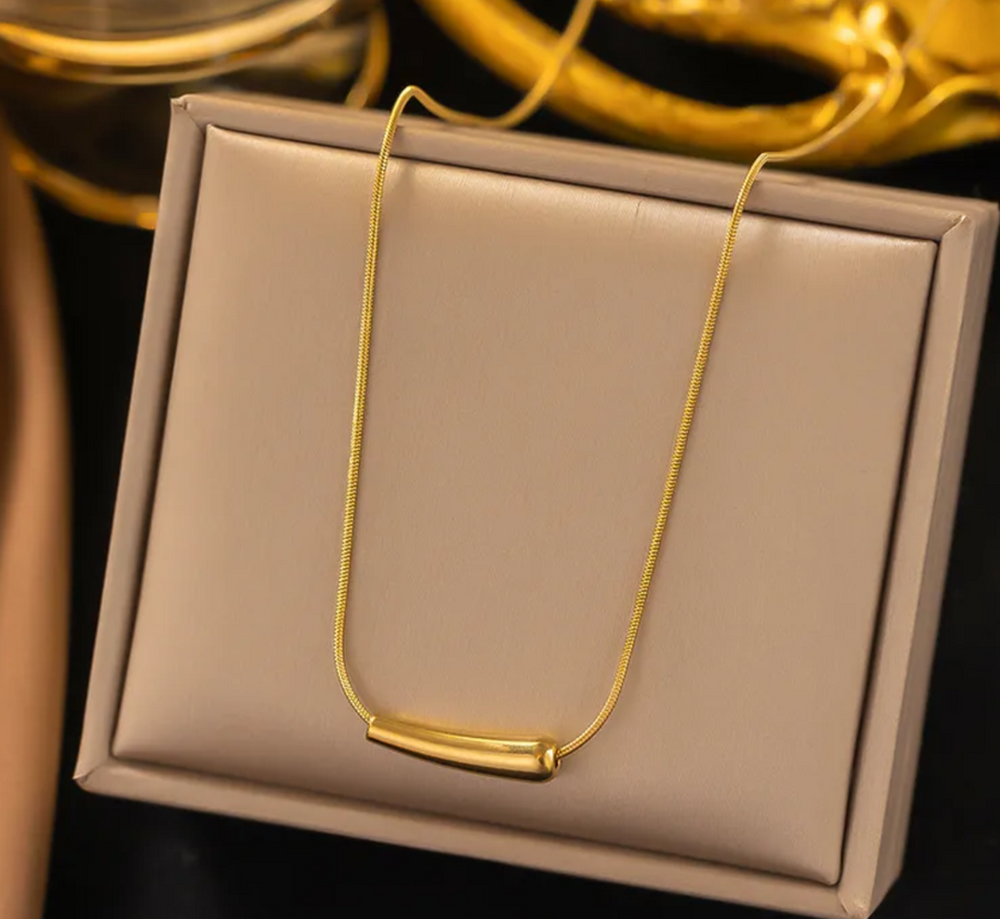 Forme Necklace