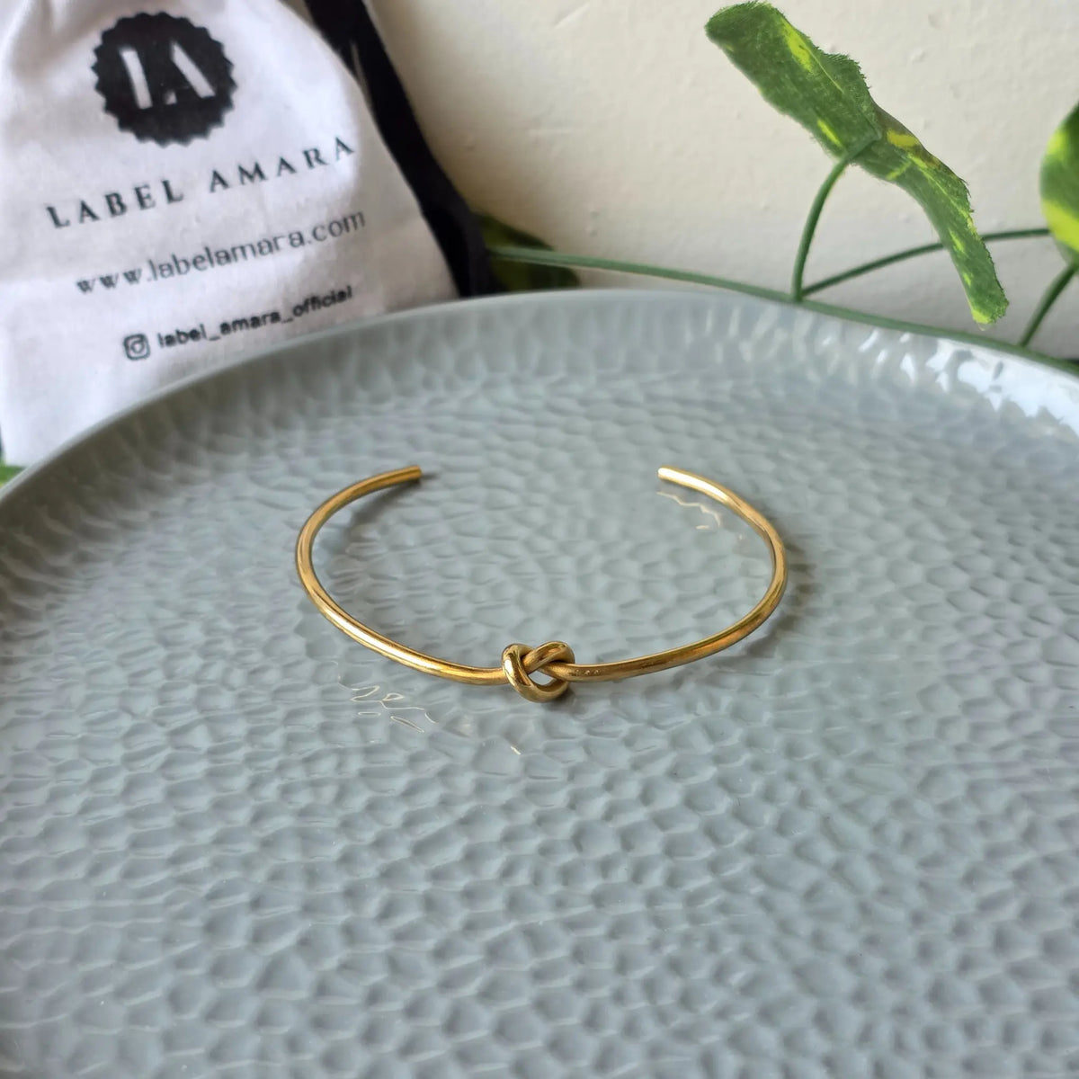 Veya Knot Bangle